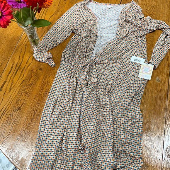 LuLaRoe Sweaters - LulaRoe Sarah long cardigan w/pockets, medium